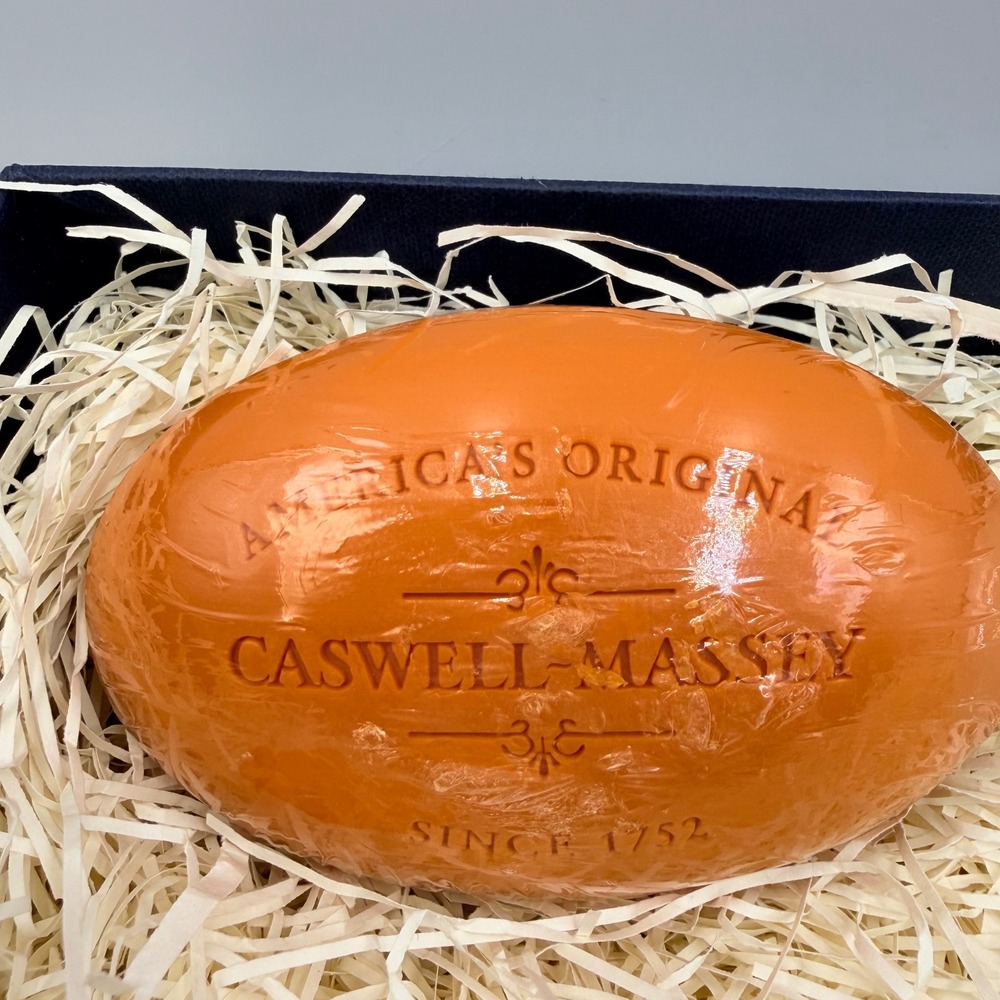 Caswell-Massey Newport Sandalwood Jockey Club Number Six Scent Luxury 4 Bar Set - Picture 5 of 8